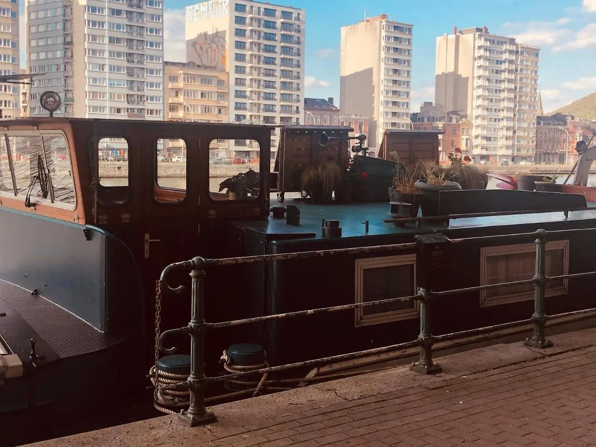 La Cabine Du Capitaine Lüttich Belgien