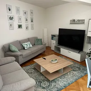 https://arena-apartment-pula.in-istria.net